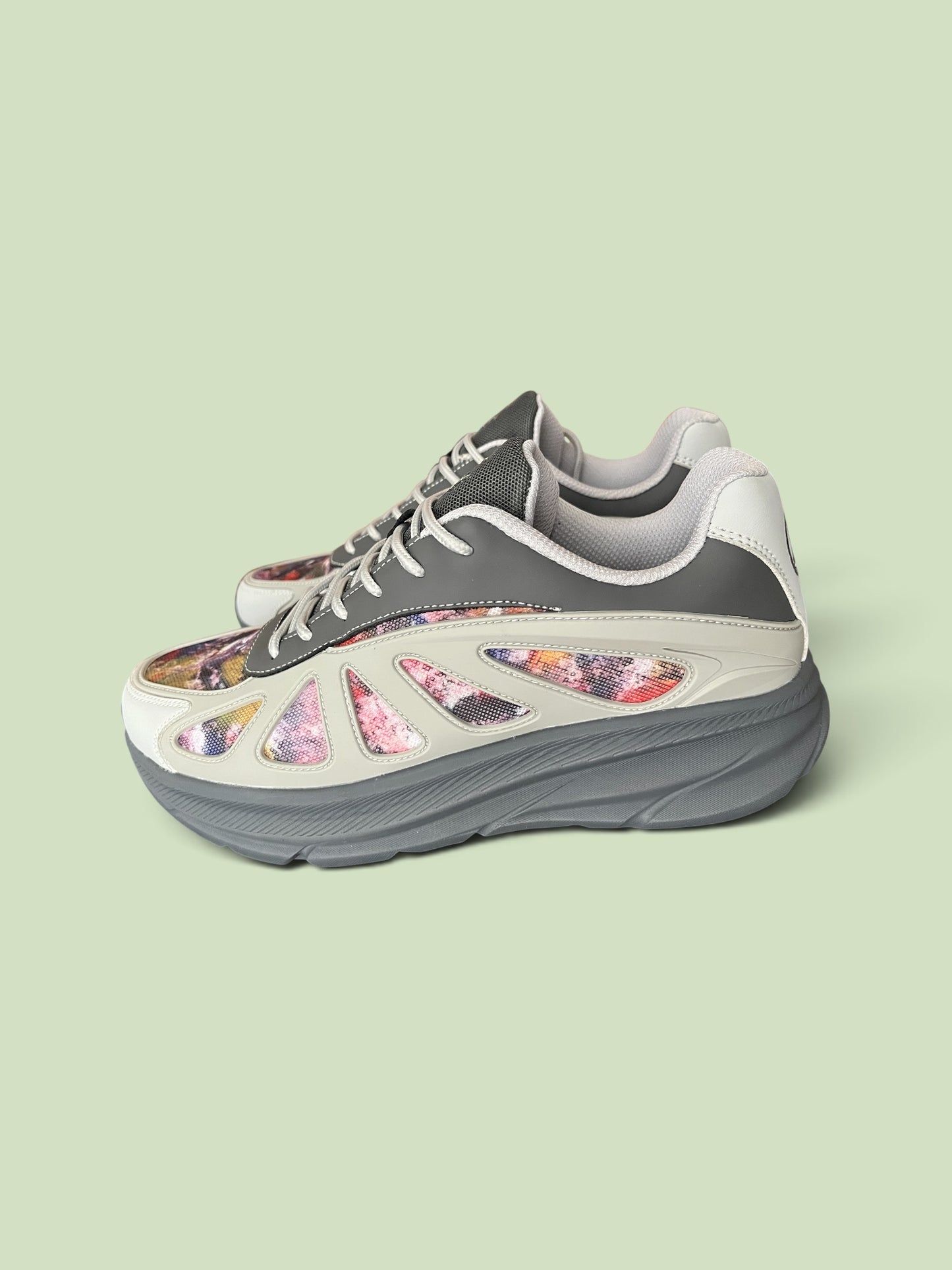 GALLERY RUNNER “Bloom” Size 12