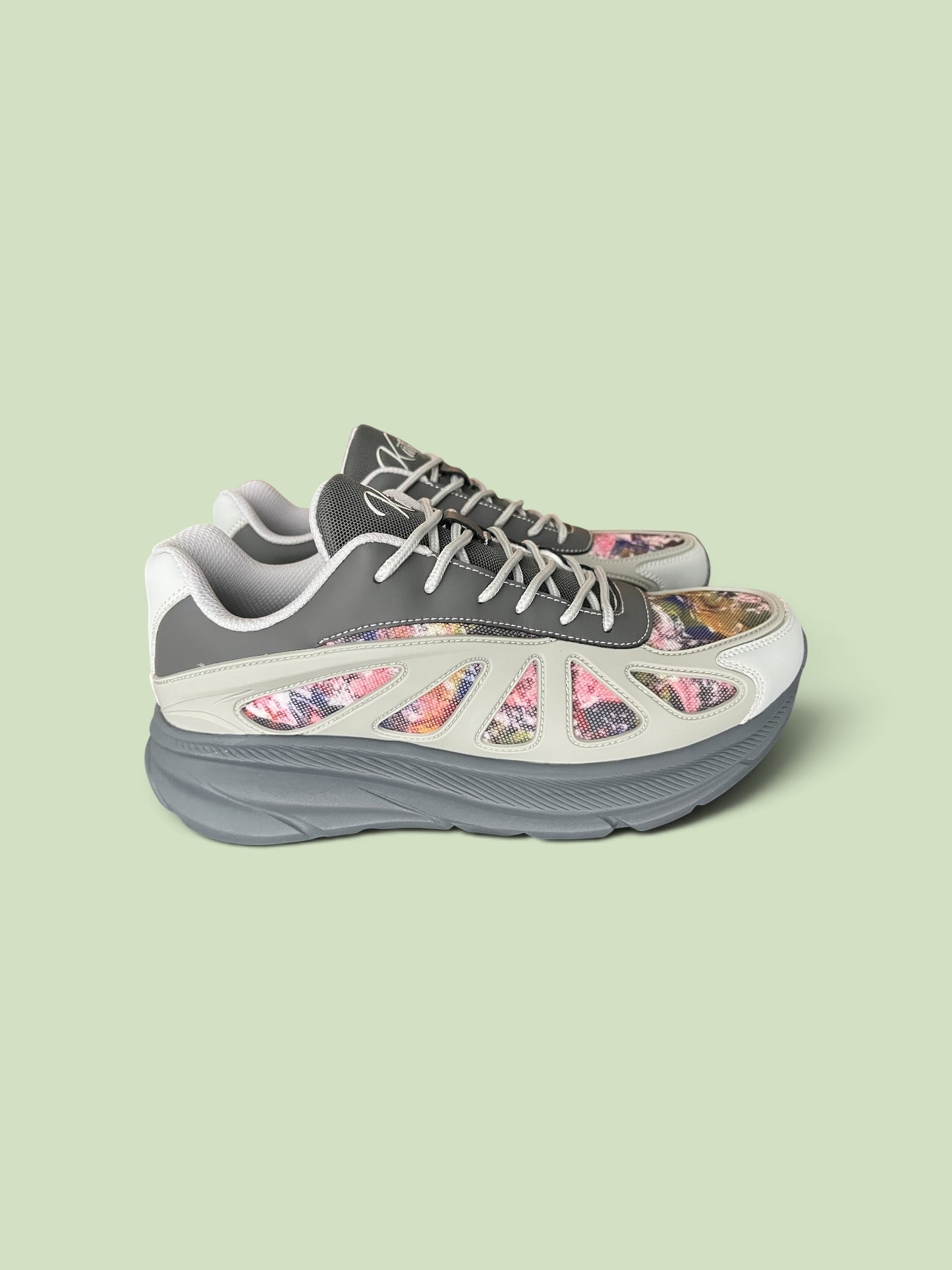 GALLERY RUNNER “Bloom” Size 11